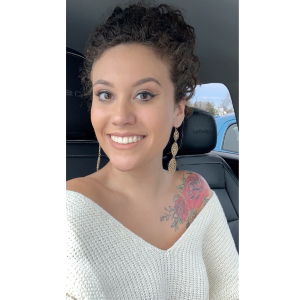 Meet your Posher, Kayla